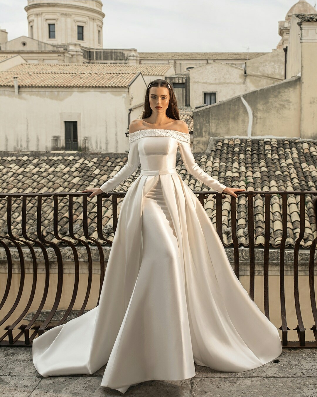 Elegant Satin Mermaid Wedding Dresses Pearls Beading Off Shoulder Long Sleeve Bridal Gowns Lace Up Back robes de mariée