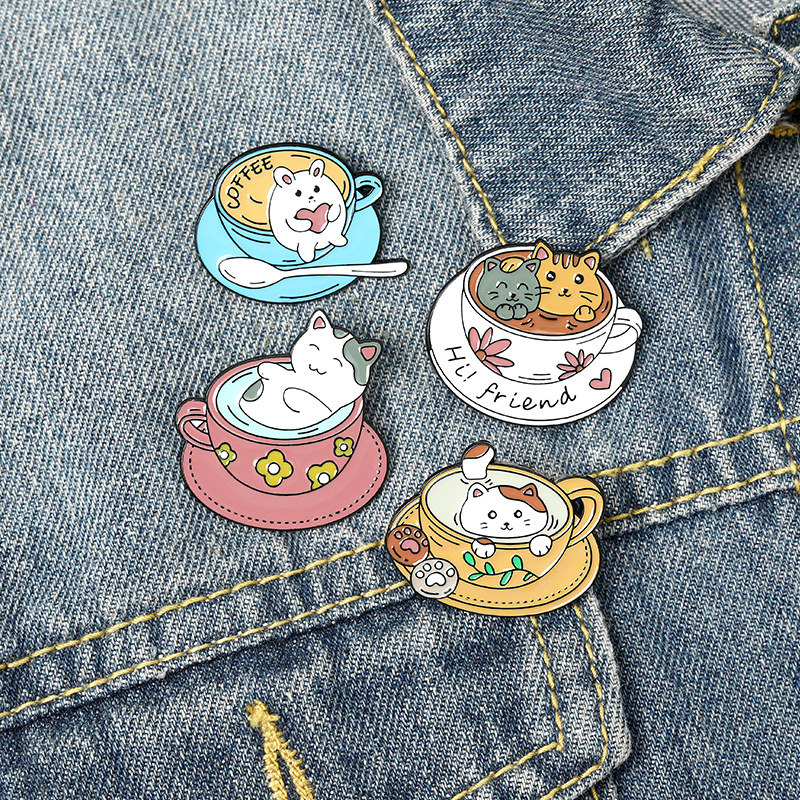 20pcs/Lot Cute Cartoon Coffee Cat Brooches Alloy Enamel Collar Flowers Pins Friend Women Men Cup Design Brooch Jewelry Accessories
20pcs/Lot Cute Cartoon Coffee Cat Brooches Alloy Enamel Collar Flowers Pins Friend Women Men Cup Design Brooch Jewelry Accessories