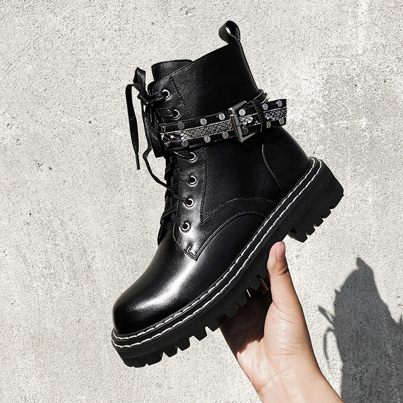 2021 New Punk 100% Cow Leather Women Buckle 4cm Thick Heels Autumn Winter Ankle Sexy Shoes Woman Motorcycle Boots Bv6d
2021 New Punk 100% Cow Leather Women Buckle 4cm Thick Heels Autumn Winter Ankle Sexy Shoes Woman Motorcycle Boots Bv6d