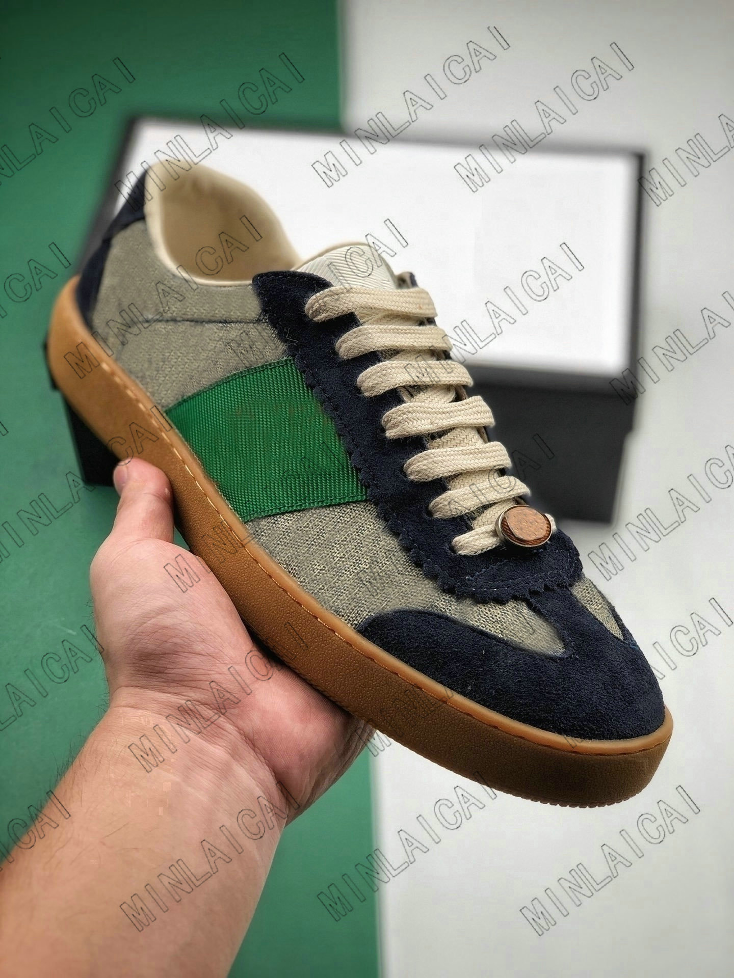 Mens Embroidered Distressed Leather Screener Ace Green Red Stripe Italy Sneakers Luxurys Designers Trainers Lace Up Low Cut Man Casual Shoes, For box fees only;dont pay it alone
Mens Embroidered Distressed Leather Screener Ace Green Red Stripe Italy Sneakers Luxurys Designers Trainers Lace Up Low Cut Man Casual Shoes, For box fees only;dont pay it alone