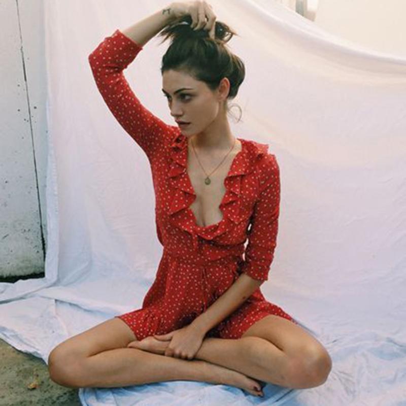 Silk Like Fresh Sexy Women Dress 2020 Retro Ruffles Bandage Deep VNeck Strars Print Mini Dresses Slim Club Holiday Wind Sukienka, Black
Silk Like Fresh Sexy Women Dress 2020 Retro Ruffles Bandage Deep VNeck Strars Print Mini Dresses Slim Club Holiday Wind Sukienka, Black