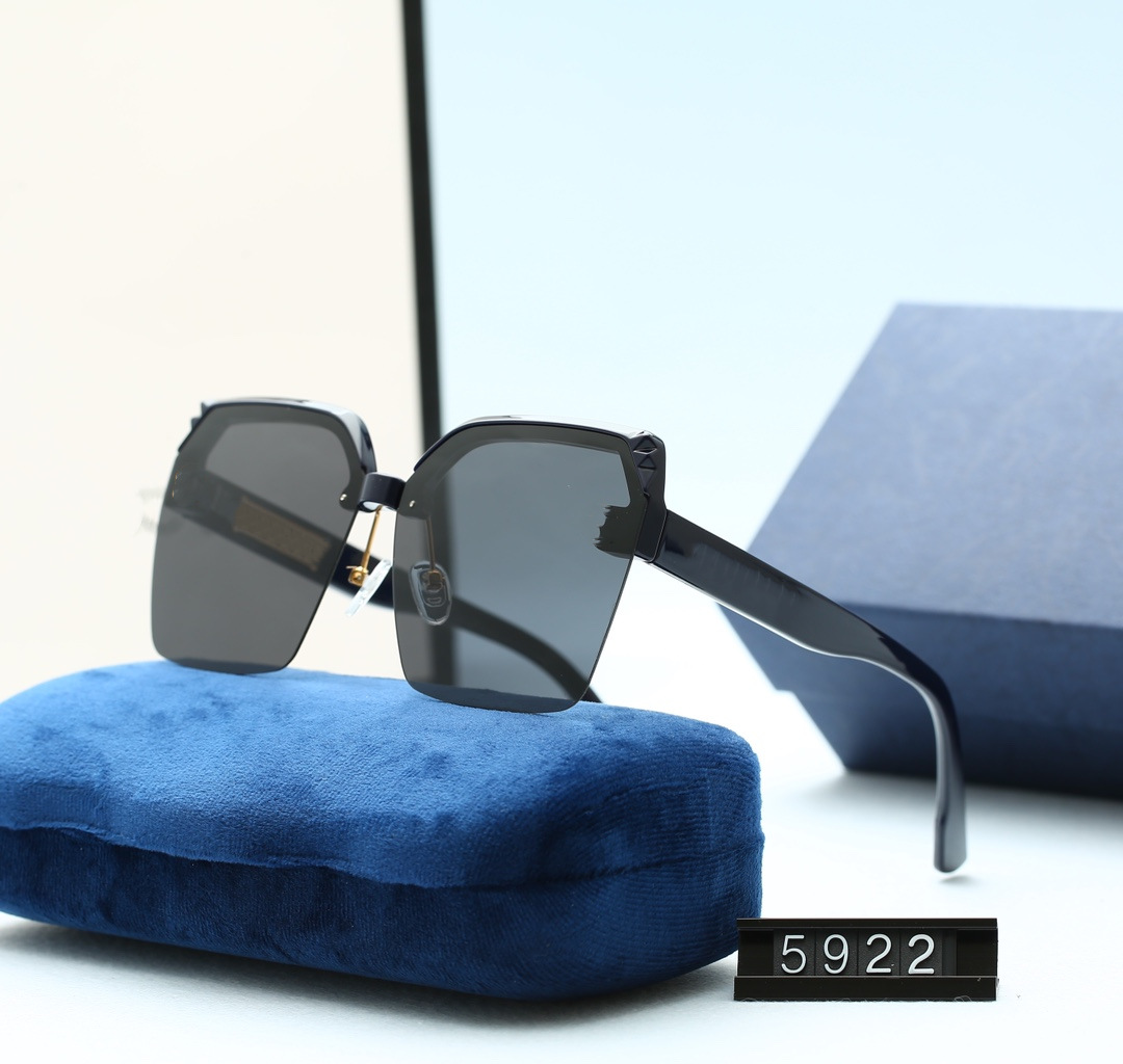 2021 Luxury new Brand Polarized Sunglasses Men Women Pilot Sunglasses UV400 Eyewear Glasses Square Frame Polaroid Lens 5922
2021 Luxury new Brand Polarized Sunglasses Men Women Pilot Sunglasses UV400 Eyewear Glasses Square Frame Polaroid Lens 5922