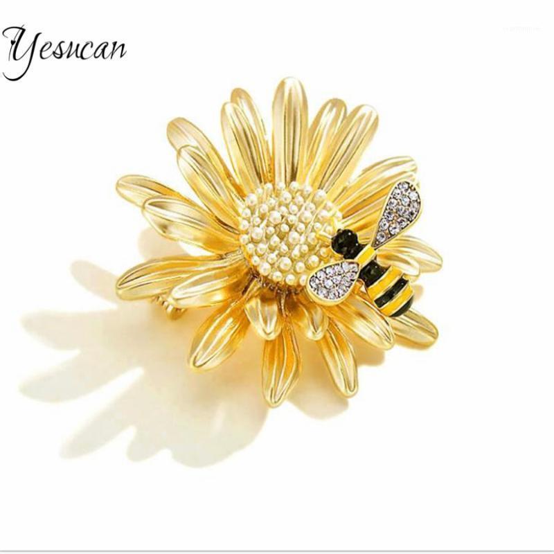 Creative Sweet Flower Bee Brooches for Women 2020 Spring Trendy Matte Corsage Geometric Coat Pins Clothing Dress Accessories Pin1
Creative Sweet Flower Bee Brooches for Women 2020 Spring Trendy Matte Corsage Geometric Coat Pins Clothing Dress Accessories Pin1