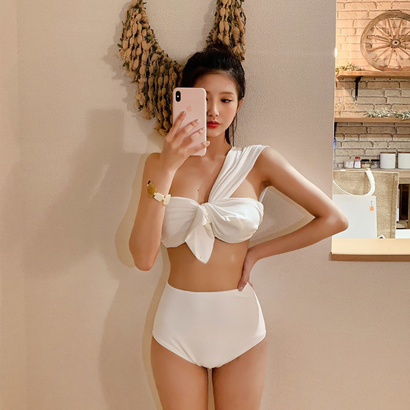 2021 New summer Korean bikini pattern lean shoulder small chest gather high waist covering stomach split swimsuit 12DB, White.
2021 New summer Korean bikini pattern lean shoulder small chest gather high waist covering stomach split swimsuit 12DB, White.