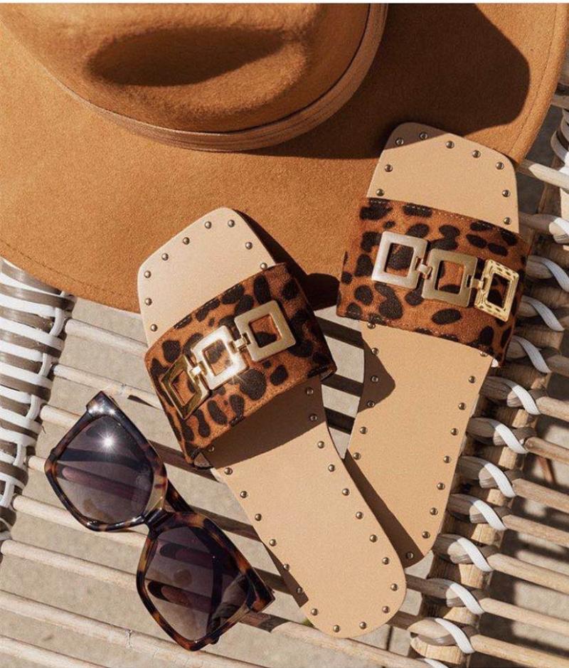 New Design Slides Square Toe Slippers Sandal For Women golden rivets leopard beach Sandalias de mujer, Black
New Design Slides Square Toe Slippers Sandal For Women golden rivets leopard beach Sandalias de mujer, Black