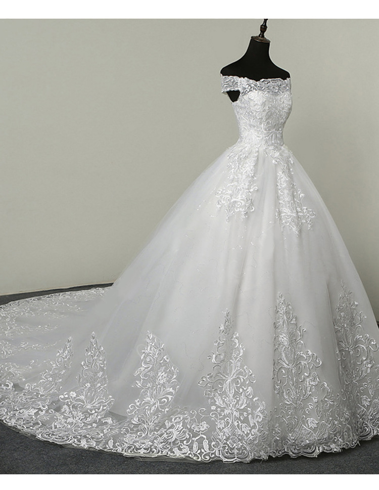 Elegant Bateau Neck Ivory Ball Gown Wedding Dresses Pattern Lace Appliques Off The Shoulder Long Train Tulle Wedding Gowns Western Country Chapel Brid