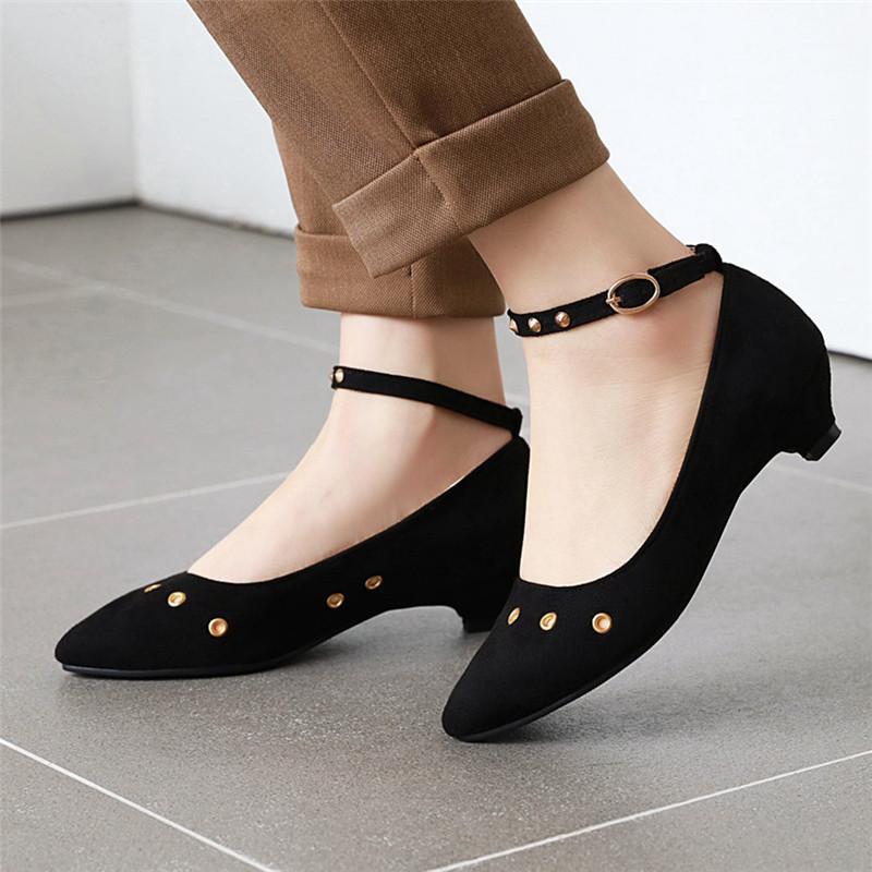 New Pointed Toe Ladies Shoes Ankle Strap Low Heel Pumps 5cm Heels 2020 Spring Rivets Party Womens Shoes Black Grey Red 33-431
New Pointed Toe Ladies Shoes Ankle Strap Low Heel Pumps 5cm Heels 2020 Spring Rivets Party Womens Shoes Black Grey Red 33-431
