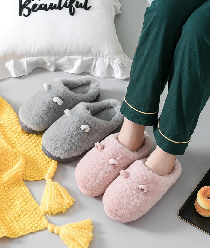 Winter New Couple Cotton Slippers Radish Cotton Slippers Women Men Plush Winter Anti-slip Wear Wholesale, Khaki
Winter New Couple Cotton Slippers Radish Cotton Slippers Women Men Plush Winter Anti-slip Wear Wholesale, Khaki