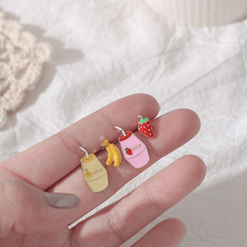 Girl's Cartoon Cute Small Fun Earrings Personality Asymmetrical Strawberry Banana Milk Earrings
Girl's Cartoon Cute Small Fun Earrings Personality Asymmetrical Strawberry Banana Milk Earrings
