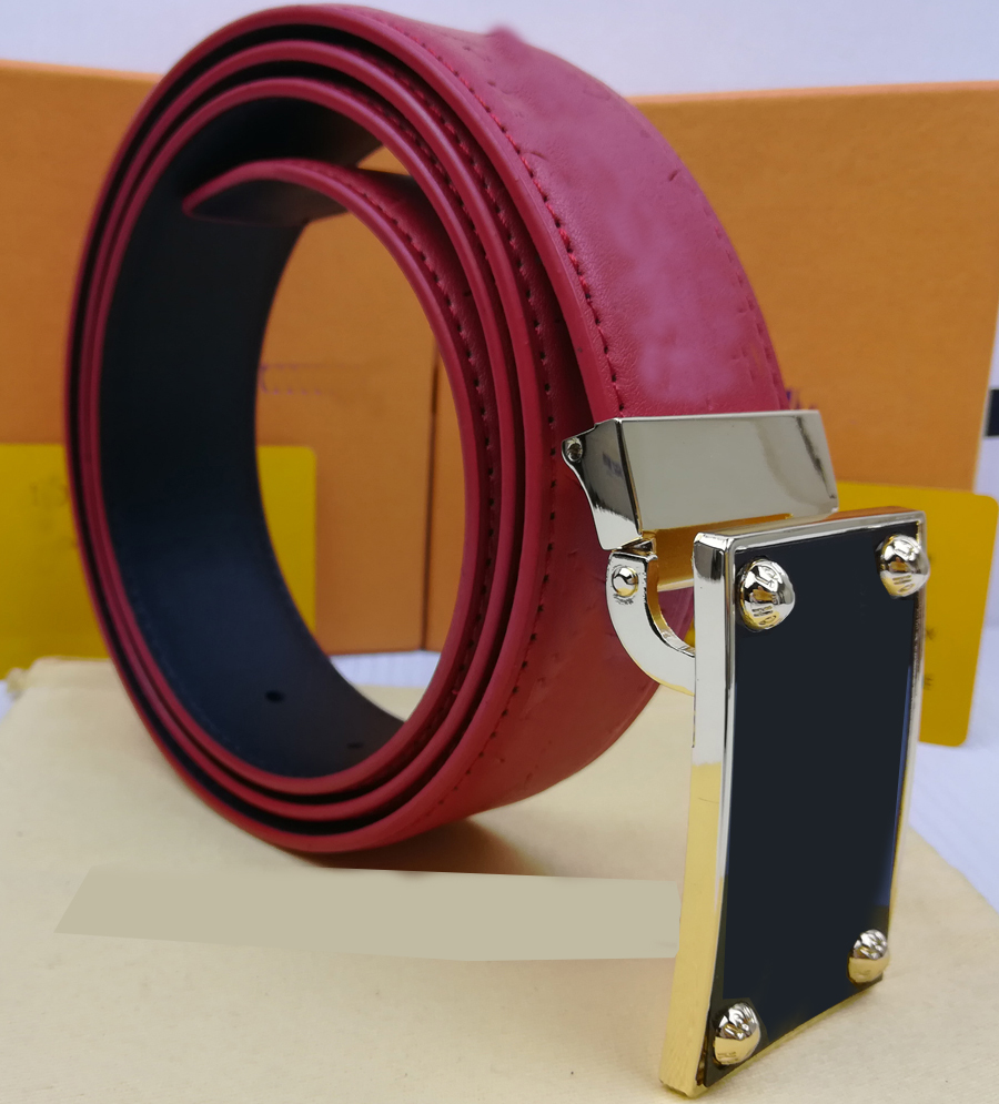 Mens Luxurys Designers Belts For Men Brands Belt Fashion Waistband Europe United States Men's Leather Embossing Belts With Box Cx 20121003DQ, Black;brown
Mens Luxurys Designers Belts For Men Brands Belt Fashion Waistband Europe United States Men's Leather Embossing Belts With Box Cx 20121003DQ, Black;brown