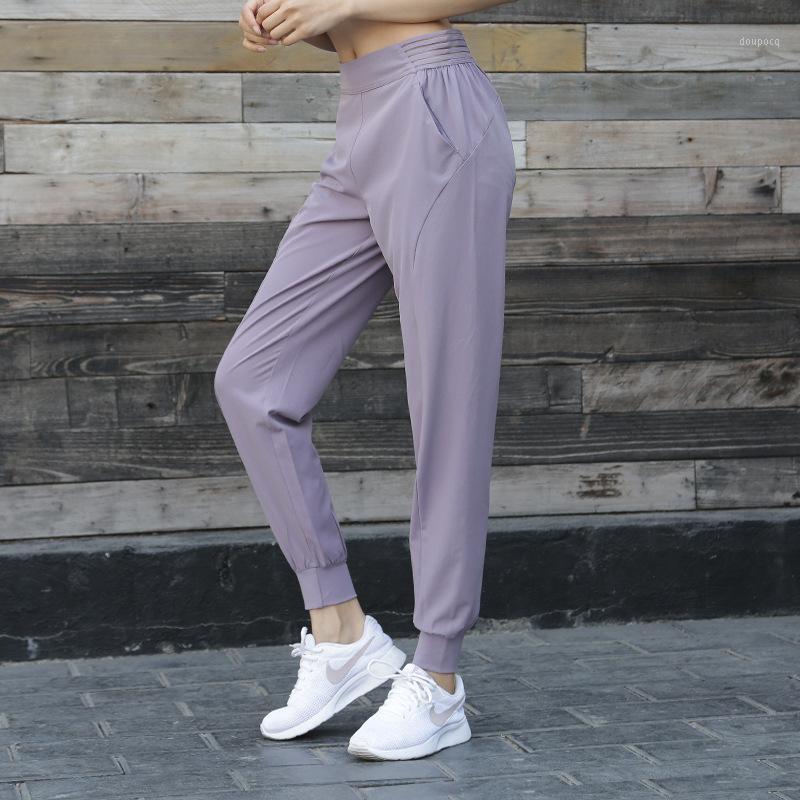 shiweng Jogging Pant Loose Breathable Gym Leggings Sports Women Fitness Yoga Pants Stretchy Waist Trousers Running Workout Outdo1, Beige
shiweng Jogging Pant Loose Breathable Gym Leggings Sports Women Fitness Yoga Pants Stretchy Waist Trousers Running Workout Outdo1, Beige