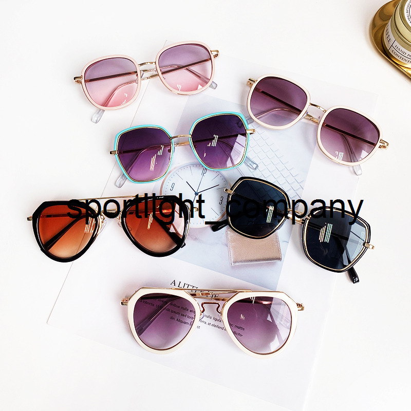 2022 Children Classic Sunglasses Fashion Boys Colorful Mirror Children Sunglasses Metal Frame Girls Outdoors Goggle Glasses Kids
2022 Children Classic Sunglasses Fashion Boys Colorful Mirror Children Sunglasses Metal Frame Girls Outdoors Goggle Glasses Kids