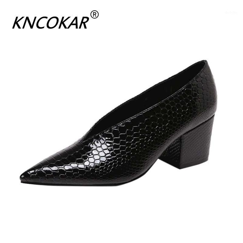KNCOKAR Crocodile pattern retro evening shoes ladies fashion pointed V-cut women's shoes sexy high heels1
KNCOKAR Crocodile pattern retro evening shoes ladies fashion pointed V-cut women's shoes sexy high heels1