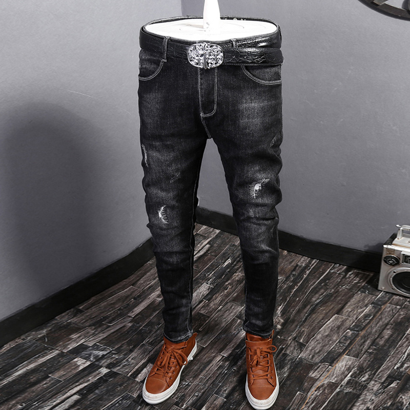 2021 New Korean Style Fashion Top Quality Black Color Slim Fit Ripped Men Elastic Denim Long Pants Vintage Designer Jeans Mnrn
2021 New Korean Style Fashion Top Quality Black Color Slim Fit Ripped Men Elastic Denim Long Pants Vintage Designer Jeans Mnrn