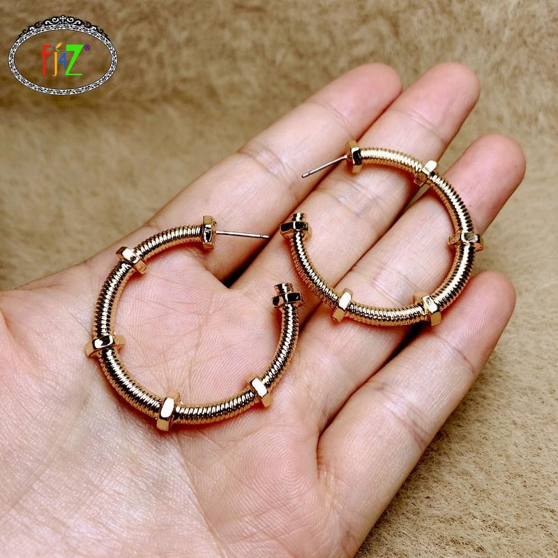Hoop & Huggie F.J4Z 2021 Trend Earrings For Women Rock Alloy C Shaped Screw Lady Stars Evening Party Jewelry Christmas Gifts
Hoop & Huggie F.J4Z 2021 Trend Earrings For Women Rock Alloy C Shaped Screw Lady Stars Evening Party Jewelry Christmas Gifts