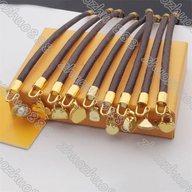 Dropship Fashion Classic Flat Brown designer Leather Bracelet Metal Lock Head Charm Bracelets earrings bracelets suit with box
Dropship Fashion Classic Flat Brown designer Leather Bracelet Metal Lock Head Charm Bracelets earrings bracelets suit with box