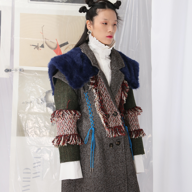 EAM Spring Lapel Long Sleeve Hit Color Fur Tassels Split Joint Long Woolen Coat Women Parkas Fashion JK669 201222