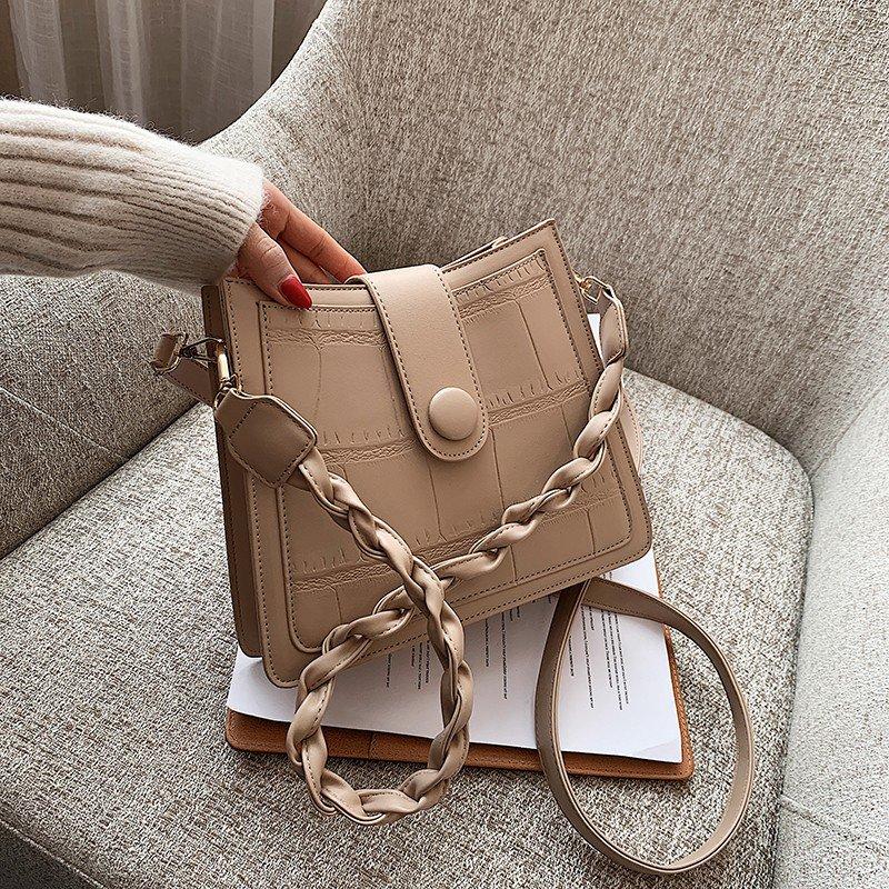 Fashion PU Leather Women Shoulder Crossbody Bags New Vintage Ladies Messenger Bags Casual Totes Female Purse, Black
Fashion PU Leather Women Shoulder Crossbody Bags New Vintage Ladies Messenger Bags Casual Totes Female Purse, Black