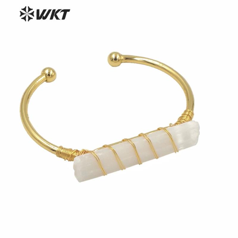 Bangle WT-B567 Fashion Women Open Brass Gold Plated Long White Selenite With Wire Wrapped Design
Bangle WT-B567 Fashion Women Open Brass Gold Plated Long White Selenite With Wire Wrapped Design