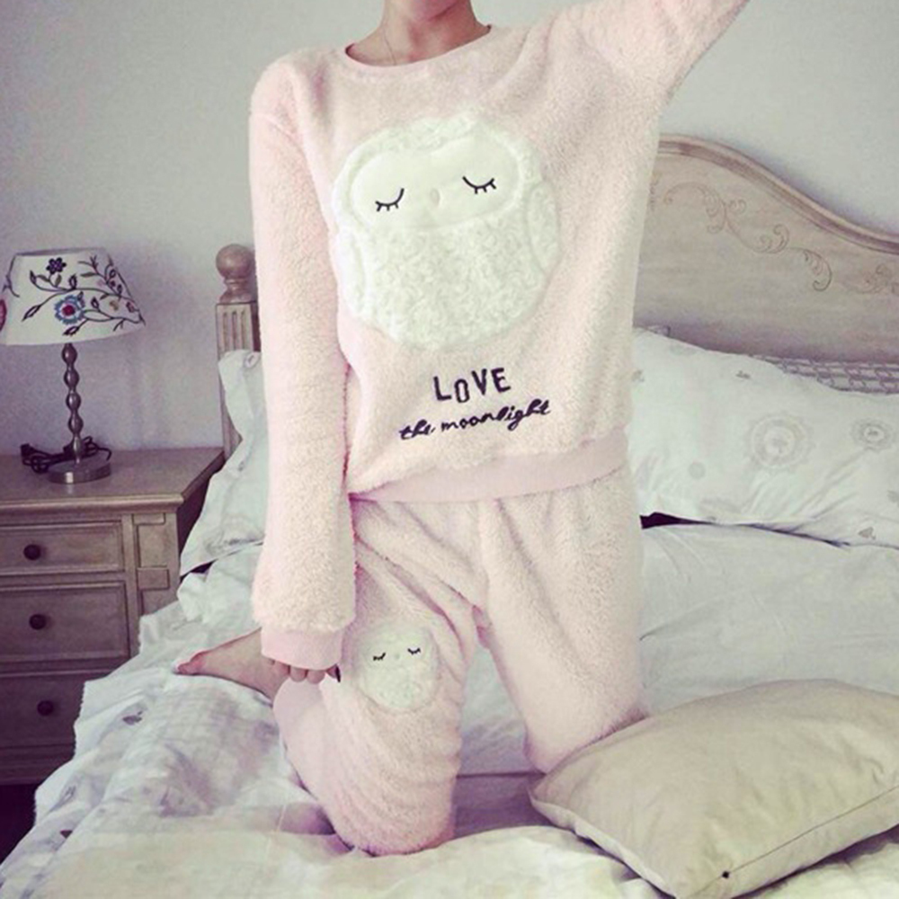 Winter Pajamas Women Korean Sleepwear Cute Cartoon Flannel Pajamas Set Velvet Warm Pijama Round Neck Pyjama Homewear Women 201113