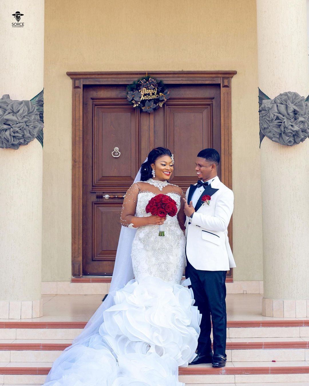 Plus Size Aso Ebi Wedding Dress Train Flouncing Ruffles Long Sleeves High Neck Crystals Beaded Lace-up Back Bridal Gowns 2022 Vestido de Noiva Robe De