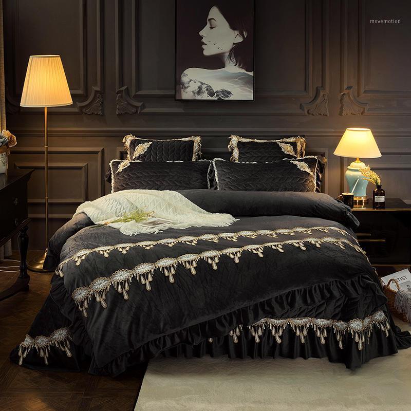 Deep Gray Blue Fleece Bedspread Bed cover Queen King size 4/6Pcs Bedding set Luxury Bed spread set parrure de lit couvre lit1, Bedding set 4
Deep Gray Blue Fleece Bedspread Bed cover Queen King size 4/6Pcs Bedding set Luxury Bed spread set parrure de lit couvre lit1, Bedding set 4