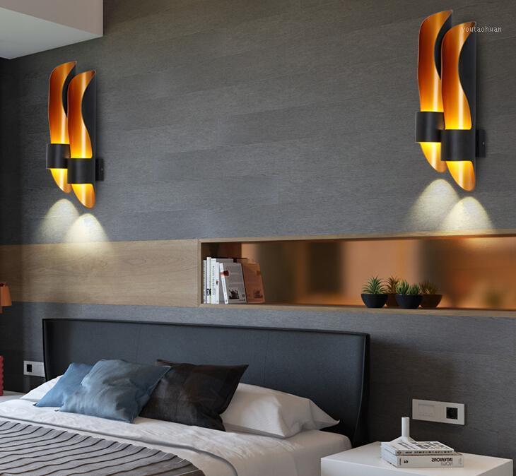 Nordic Aluminum tube wall lamps golden luxury creative hallway lamp Single/double pipe bedroom bedside sconce light1
Nordic Aluminum tube wall lamps golden luxury creative hallway lamp Single/double pipe bedroom bedside sconce light1