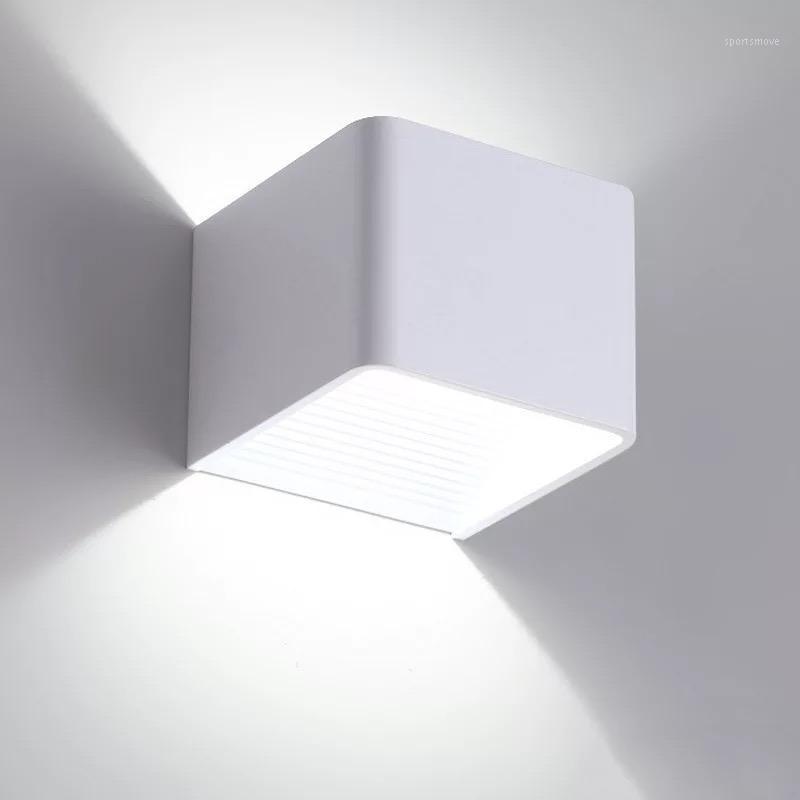 LED indoor lighting home study bedroom bedside office living room dining room bathroom staircase bathroom balcony wall lamp1
LED indoor lighting home study bedroom bedside office living room dining room bathroom staircase bathroom balcony wall lamp1