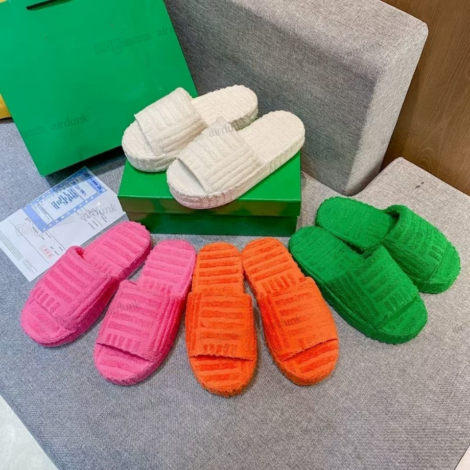 Slippers Sandals Women Slides Fabric Rubber fur cotton Outsole Grass Green Thick Bottom Slipper wedge fluffy resort Sponge sliders sandal, Shoes box
Slippers Sandals Women Slides Fabric Rubber fur cotton Outsole Grass Green Thick Bottom Slipper wedge fluffy resort Sponge sliders sandal, Shoes box