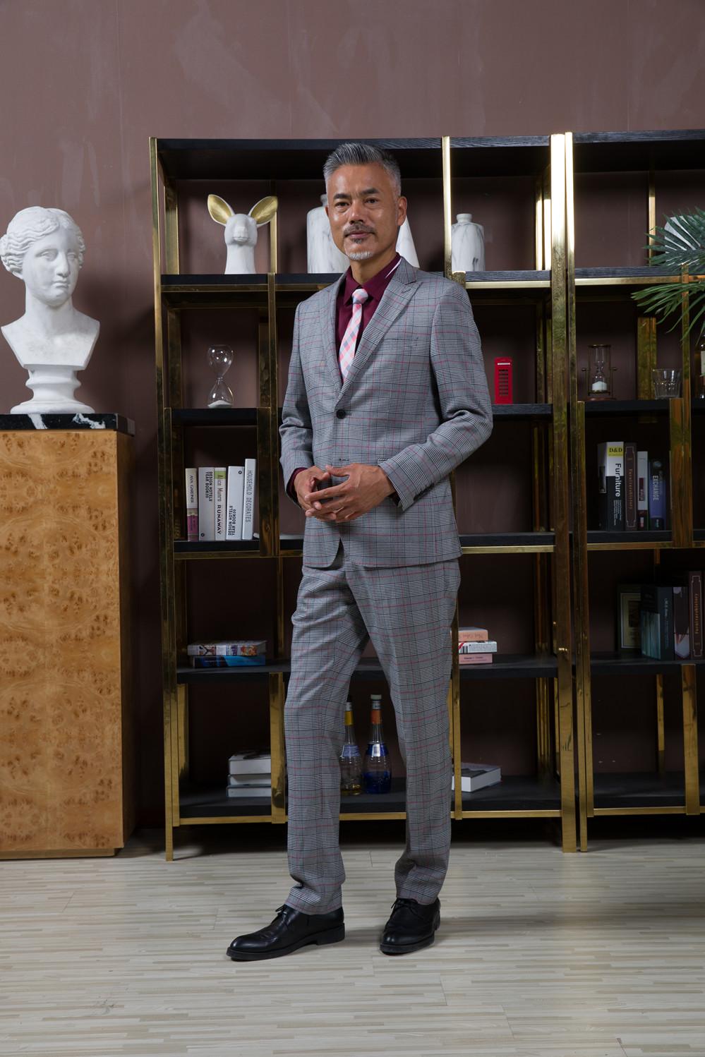 2022 New Year's Classic Man Suit Jacket Groom Wedding Tuxedos Grey Plaid Professional Business Party Dinner Tuxedos Single Jacket SU0100, Black;gray
2022 New Year's Classic Man Suit Jacket Groom Wedding Tuxedos Grey Plaid Professional Business Party Dinner Tuxedos Single Jacket SU0100, Black;gray