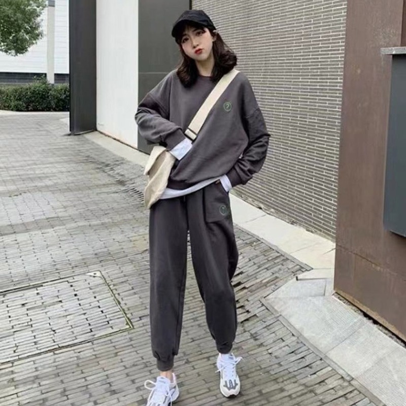2021 New Plus size 4xl 2 piece women's clothing fake two letters gray top and elastic waistband sweater haren lounge wear JLT6
2021 New Plus size 4xl 2 piece women's clothing fake two letters gray top and elastic waistband sweater haren lounge wear JLT6