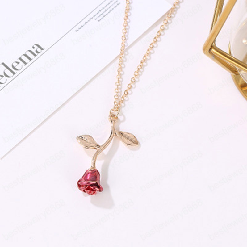 3D Red Rose Necklace Flower Pendant Vintage Charm Necklaces Statement Party Jewelry for Women Girls Valentine's Day Gift