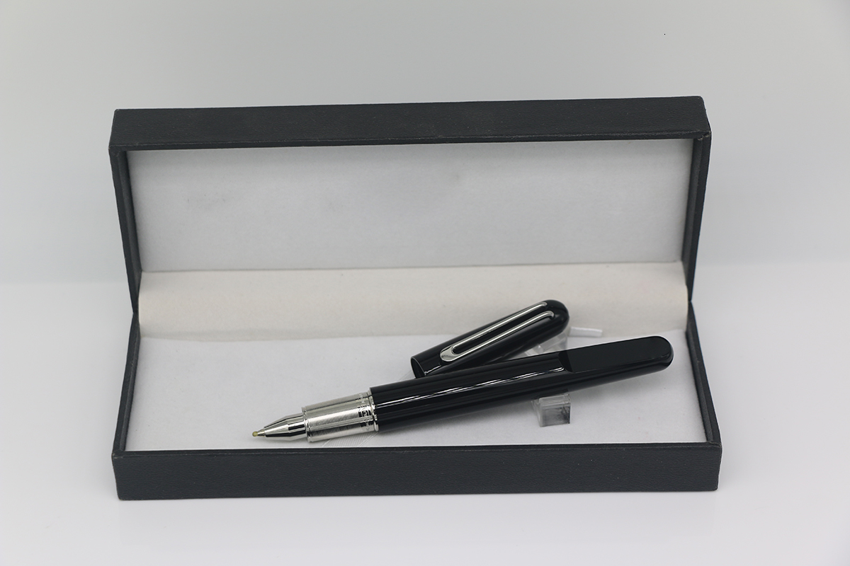Limited Edition m Series Matte Black Roller Pen with Magnetic Cap Stationery Office School Supplies with Write Pen
Limited Edition m Series Matte Black Roller Pen with Magnetic Cap Stationery Office School Supplies with Write Pen