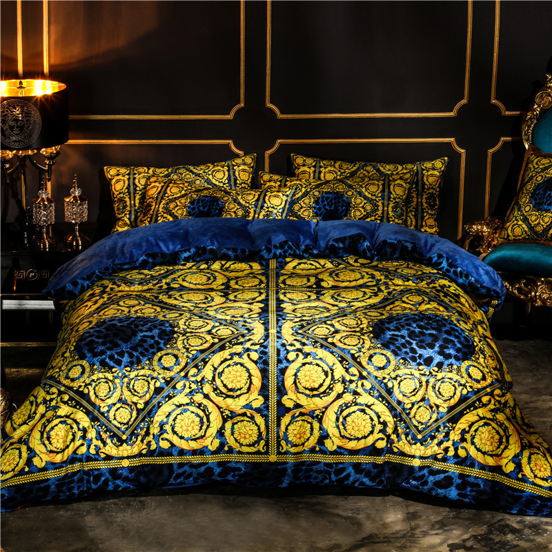 White Gold European Luxury Classic Bedding set Winter Thick Velvet Flannel Fleece Duvet cover Bed Linen Fitted Sheet Pillowcases C0317
White Gold European Luxury Classic Bedding set Winter Thick Velvet Flannel Fleece Duvet cover Bed Linen Fitted Sheet Pillowcases C0317