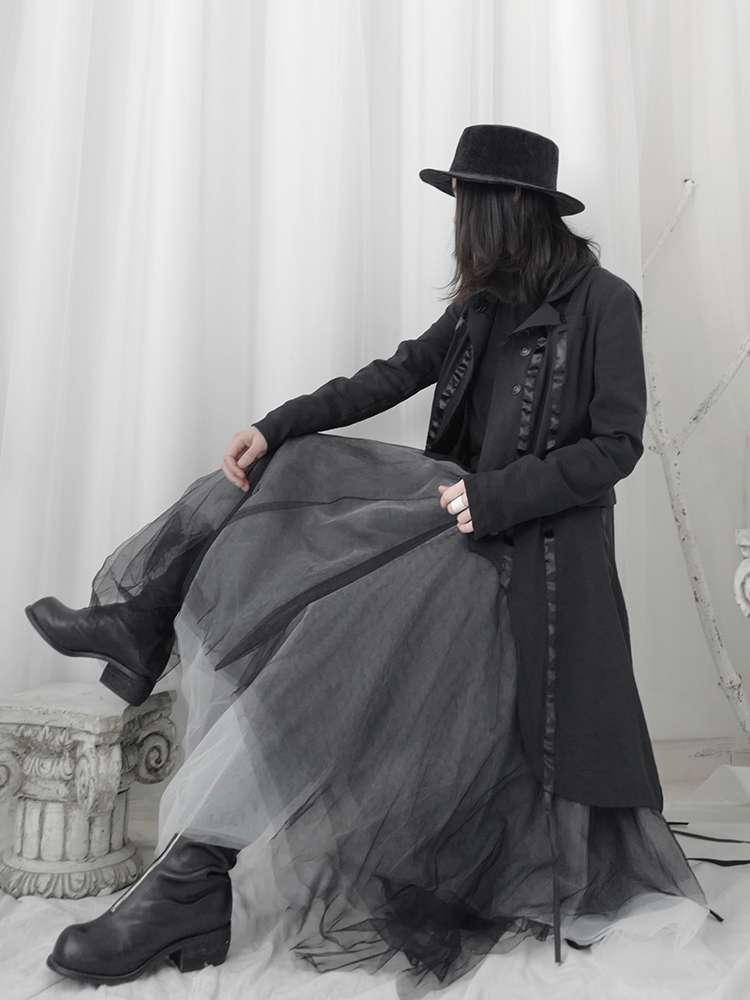 [EAM] Women Black Ribbon Asymmetrical Long Trench New Lapel Long Sleeve Loose Fit Windbreaker Fashion Tide Spring 1T698 201102