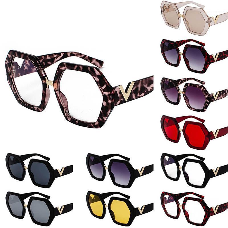 Women 2020 New Sun Glasses Personality Ladies Eyewears UV400 Goggles V-leg Glasses1