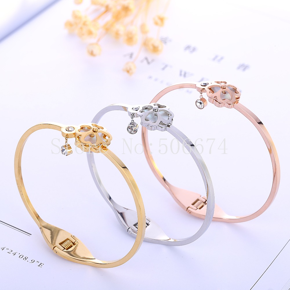 Flower drop Pendant brand Cuff Bracelets Bangles 316L Stainless Steel Bracelets For office lady accessory
Flower drop Pendant brand Cuff Bracelets Bangles 316L Stainless Steel Bracelets For office lady accessory