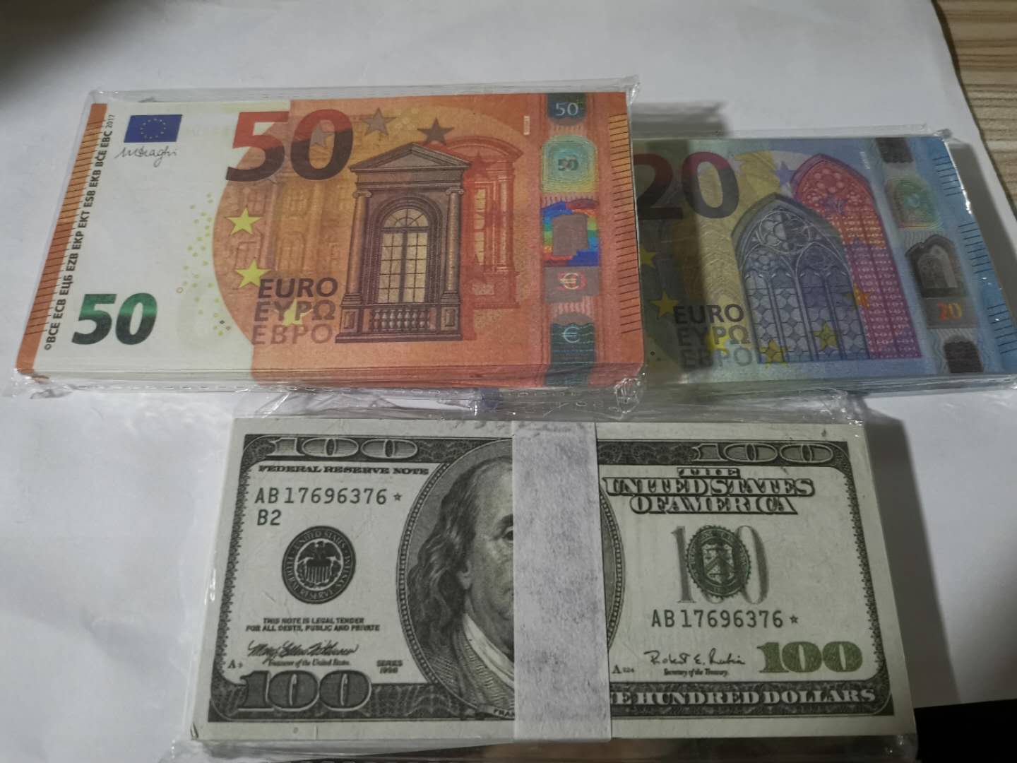 Most Realistic Prop Pretend Euros Dollars Pounds Paper Bar props Party Decoration Christmas Supplies 100pcs/pack
Most Realistic Prop Pretend Euros Dollars Pounds Paper Bar props Party Decoration Christmas Supplies 100pcs/pack