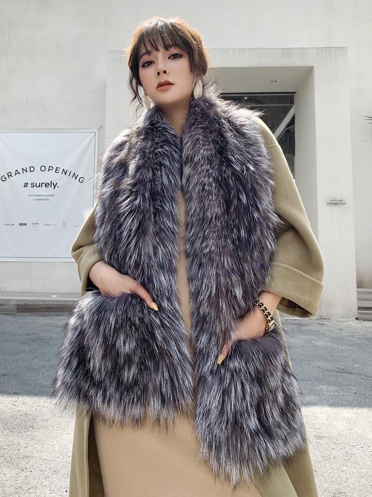 Silver series fur scarf fur collar real scarf temperament and elegant shawl Size: 165*25cm
Silver series fur scarf fur collar real scarf temperament and elegant shawl Size: 165*25cm