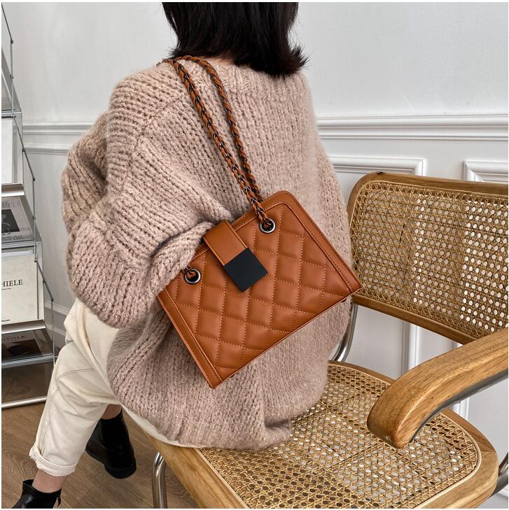 Designers Handbag Luxurys Handbags High Quality Ladies Chain Shoulder Bag Patent Leather bag
Designers Handbag Luxurys Handbags High Quality Ladies Chain Shoulder Bag Patent Leather bag