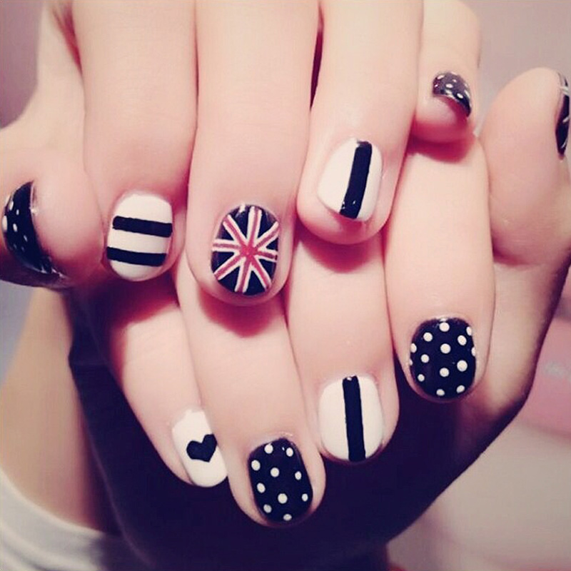 24pcs DIY Black White Line Beauty False Nail Full Cover Short Size Nail Art Tips with Glue Women Flag Pattern Fashion Fake Nails, As show
24pcs DIY Black White Line Beauty False Nail Full Cover Short Size Nail Art Tips with Glue Women Flag Pattern Fashion Fake Nails, As show