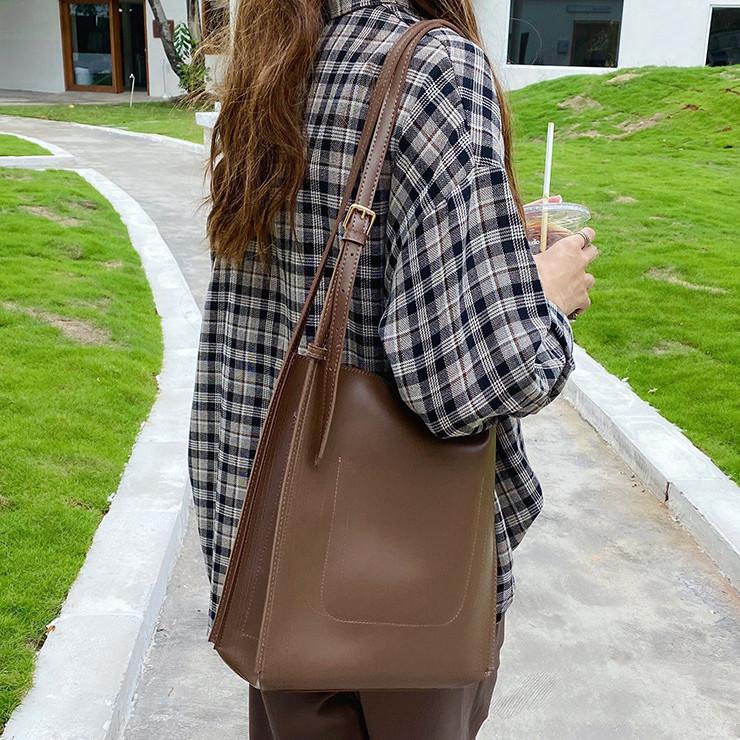Retro Crossbody Bag for Women Shoulder Bags Ladies Large Capacity Pocket PU Leather Fashion Women's handbag Totes brown bolsas, Black
Retro Crossbody Bag for Women Shoulder Bags Ladies Large Capacity Pocket PU Leather Fashion Women's handbag Totes brown bolsas, Black