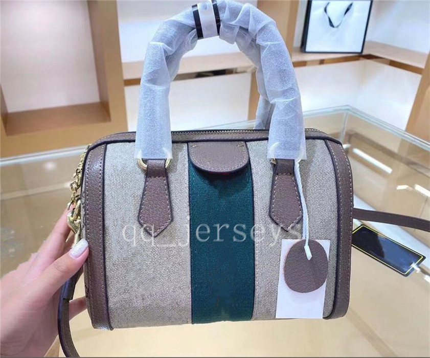 Design High Quality Luxury Designer shoulder bag womens handbag classic plaid high quality womens handbag 24*20*10 CM fashion womens bags, No bags
Design High Quality Luxury Designer shoulder bag womens handbag classic plaid high quality womens handbag 24*20*10 CM fashion womens bags, No bags