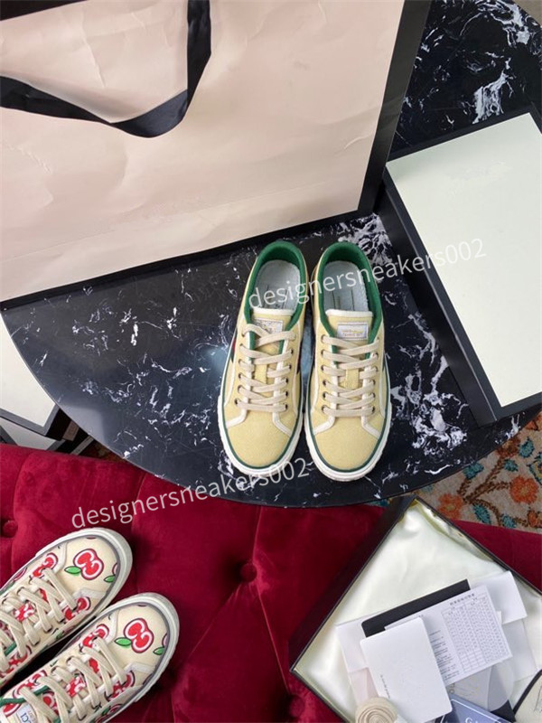 2021Woman Best Quality Speed Trainer Black Walking Sneakers Men Women Black Red Casual Shoes Fashion Paris Sneakers jg201005, 05
2021Woman Best Quality Speed Trainer Black Walking Sneakers Men Women Black Red Casual Shoes Fashion Paris Sneakers jg201005, 05