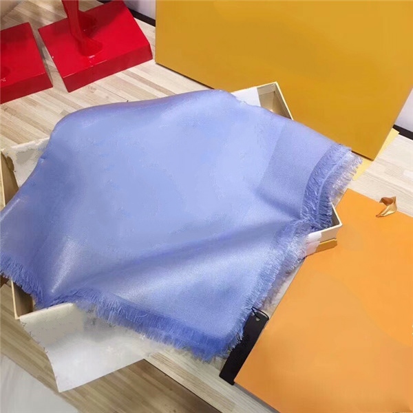 140x140cm Silk wool Scarves autumn and winter Man Women Shawl square Neck letter flower Clover Scarf Highly Quality, Blue;gray
140x140cm Silk wool Scarves autumn and winter Man Women Shawl square Neck letter flower Clover Scarf Highly Quality, Blue;gray