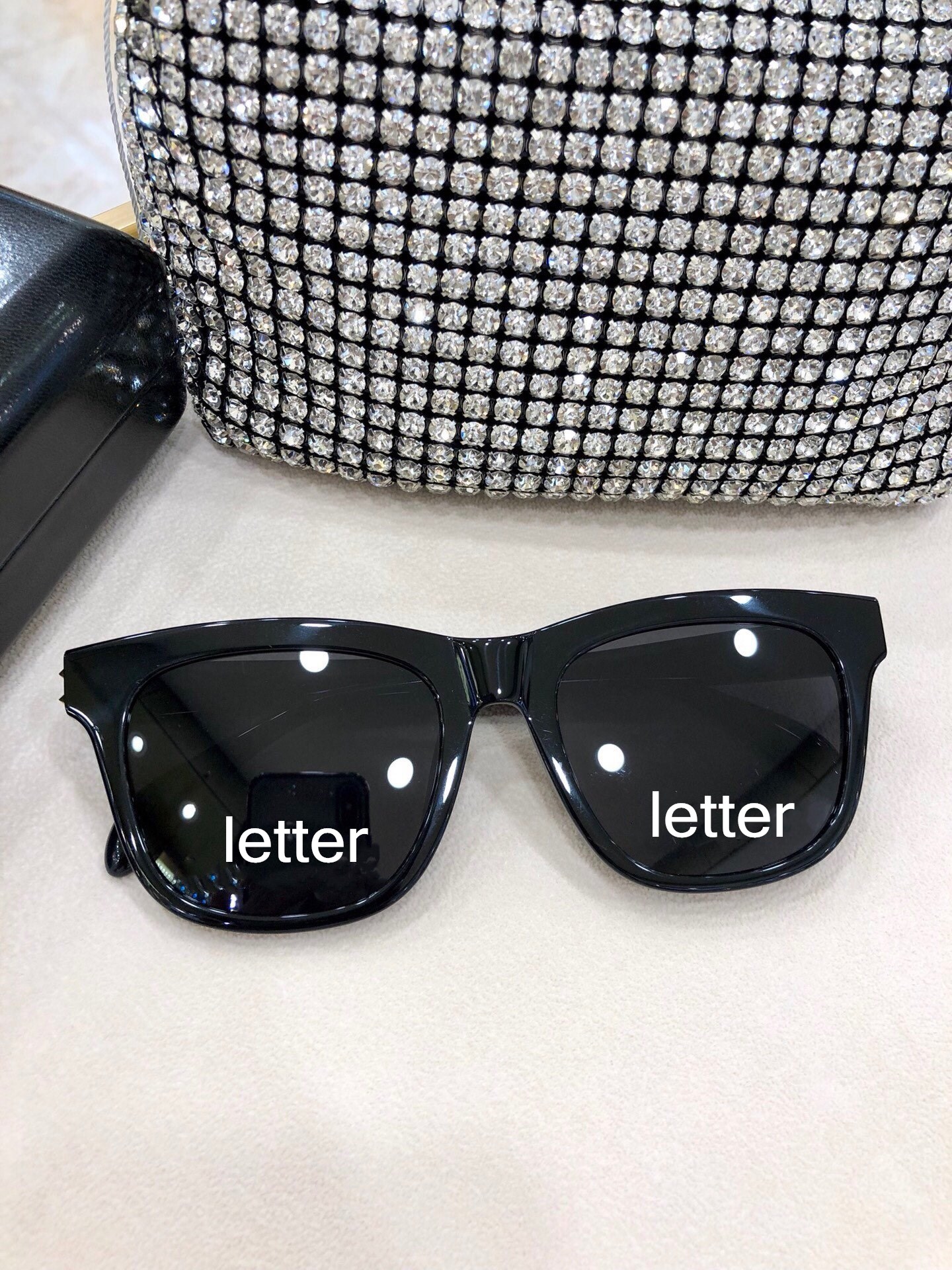 Hot sale Cool and versatile super design sunglasses Fashion best seller lettered sunglasses Fashion essential Sunglasses6169