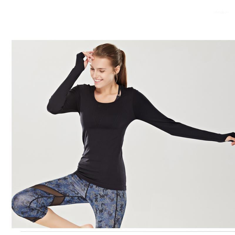 Women's hollowed out long sleeve crew neck running top black breathable quick drying Yoga Fitness suit simple cycling sportswear1
Women's hollowed out long sleeve crew neck running top black breathable quick drying Yoga Fitness suit simple cycling sportswear1
