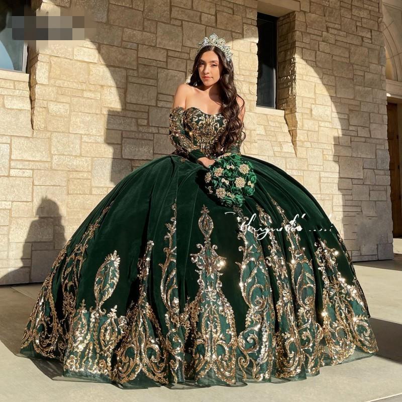 Vintage Mexican Girls Royal Dark Green Velvet Quinceanera Dresses Gold Sequin Lace Appliqued Sweet 16 Dresses Luxury Prom Pageant Ball Gowns Vestidos 