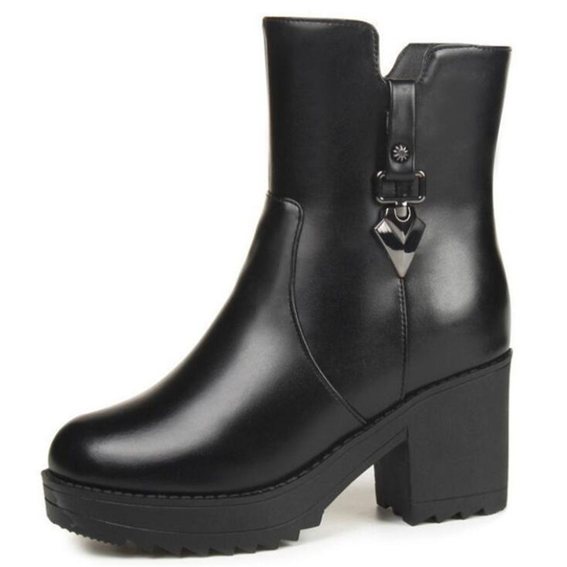 Wholesale of Women New Winter with Low Heel Toe Round Foot Mid-tube Martin Casual Hot Fashion Boots Yd60, T25-01
Wholesale of Women New Winter with Low Heel Toe Round Foot Mid-tube Martin Casual Hot Fashion Boots Yd60, T25-01
