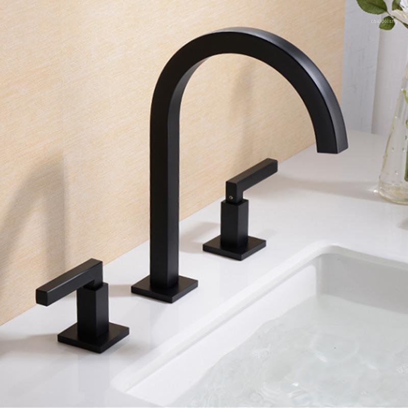Golden black three-hole faucet cold and hot washbasin basin basin full copper split European antique double handle1
Golden black three-hole faucet cold and hot washbasin basin basin full copper split European antique double handle1
